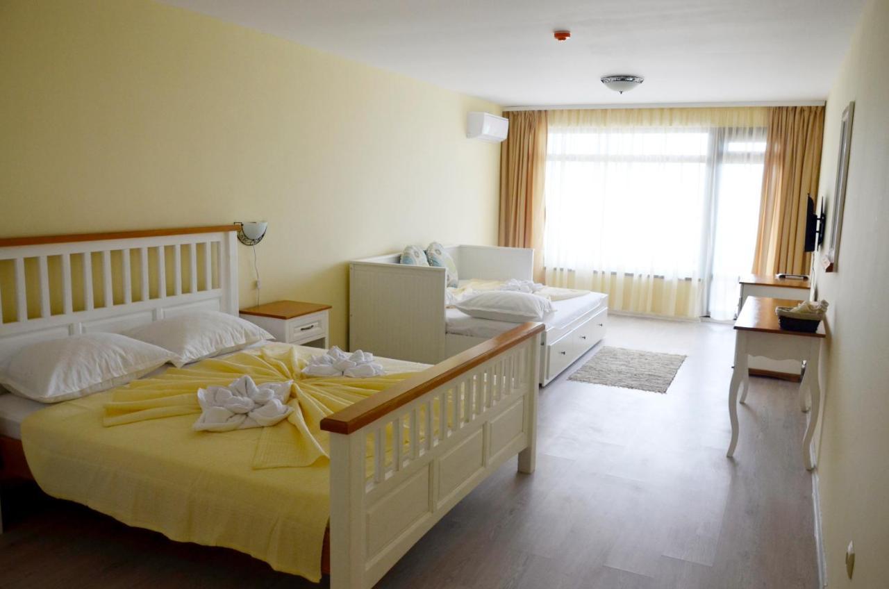 Ashram Hotel Приморско Экстерьер фото